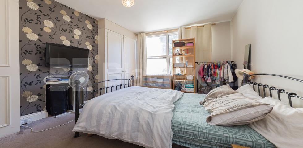 			New Instruction! Private patio and garden flat!, 2 Bedroom, 1 bath, 1 reception Ground Floor Maisonette			 Rathcoole Gardens, Crouch End / Hornsey